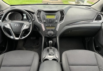 Подержанный автомобиль Hyundai Santa Fe 2012 года (9 фото)
