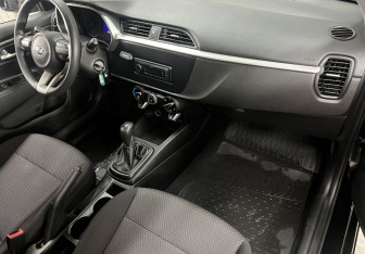 Подержанный автомобиль Kia Rio Sedan 2021 года (12 фото)