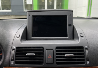 Подержанный автомобиль Toyota Avensis Sedan 2006 года (17 фото)
