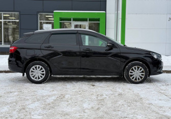 Подержанный автомобиль LADA (ВАЗ) Vesta Wagon 2021 года (4 фото)