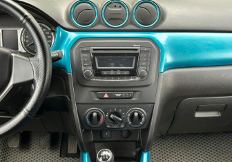 Подержанный автомобиль Suzuki Vitara 2018 года (14 фото)
