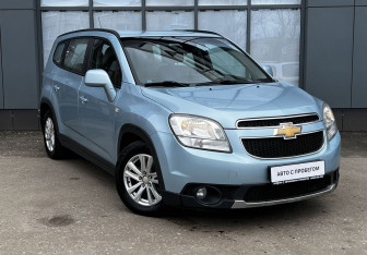 Подержанный автомобиль Chevrolet Orlando 2012 года (3 фото)