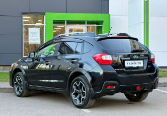 Подержанный автомобиль Subaru XV 2014 года (7 фото)
