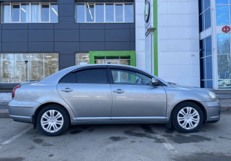 Подержанный автомобиль Toyota Avensis Sedan 2007 года (4 фото)