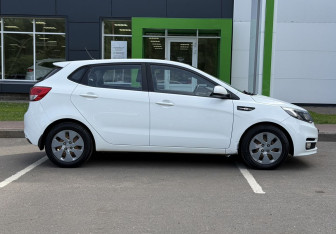 Подержанный автомобиль Kia Rio Hatchback 2016 года (4 фото)