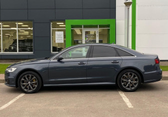 Подержанный автомобиль Audi A6 Sedan 2015 года (7 фото)