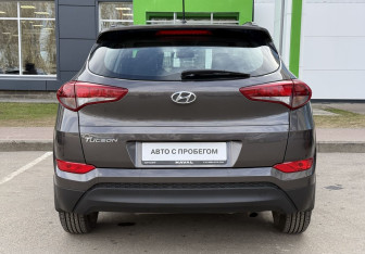 Подержанный автомобиль Hyundai Tucson 2016 года (6 фото)