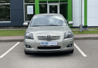 Подержанный автомобиль Toyota Avensis Sedan 2006 года (2 фото)