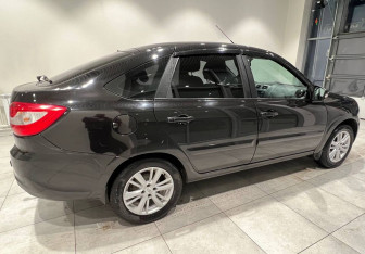 Подержанный автомобиль LADA (ВАЗ) Granta Liftback 2019 года (7 фото)