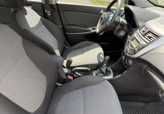 Подержанный автомобиль Hyundai Solaris Sedan 2013 года (9 фото)