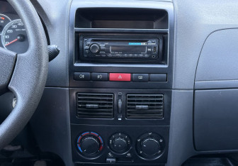 Подержанный автомобиль Fiat Albea 2010 года (13 фото)