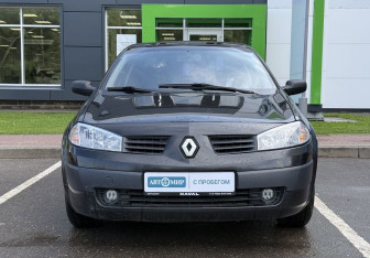 Подержанный автомобиль Renault Megane Sedan 2004 года (2 фото)
