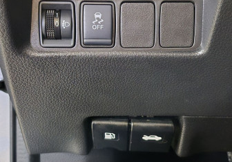 Подержанный автомобиль Nissan X-Trail 2022 года (16 фото)