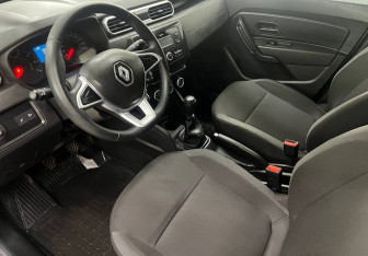 Подержанный автомобиль Renault Duster 2021 года (10 фото)