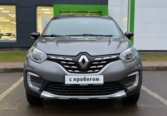 Подержанный автомобиль Renault Kaptur 2020 года (2 фото)