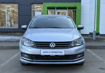 Подержанный автомобиль Volkswagen Polo Sedan 2016 года (2 фото)