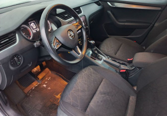 Подержанный автомобиль Skoda Octavia Liftback 2019 года (9 фото)