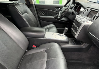 Подержанный автомобиль Nissan Murano Suv 2010 года (10 фото)