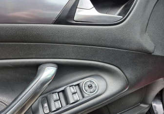 Подержанный автомобиль Ford Mondeo Sedan 2013 года (15 фото)