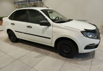Подержанный автомобиль LADA (ВАЗ) Granta Sedan 2019 года (4 фото)