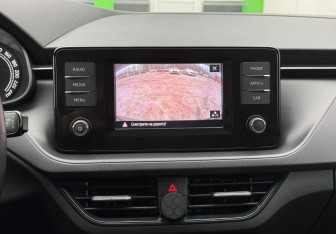 Подержанный автомобиль Skoda Rapid Liftback 2022 года (13 фото)