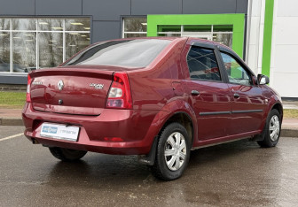 Подержанный автомобиль Renault Logan Sedan 2011 года (5 фото)