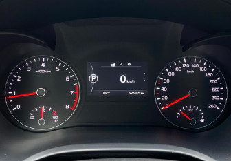 Подержанный автомобиль Kia Optima Sedan 2018 года (12 фото)