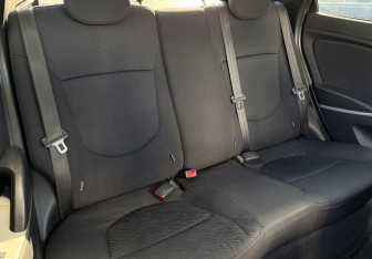 Подержанный автомобиль Hyundai Solaris Sedan 2013 года (11 фото)