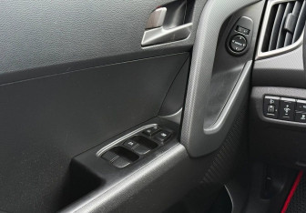 Подержанный автомобиль Hyundai Creta 2019 года (16 фото)