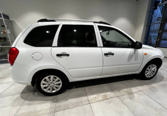 Подержанный автомобиль LADA (ВАЗ) Kalina Wagon 2014 года (4 фото)