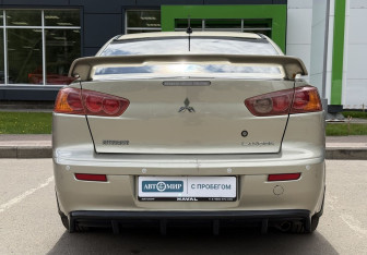 Подержанный автомобиль Mitsubishi Lancer Sedan 2007 года (6 фото)
