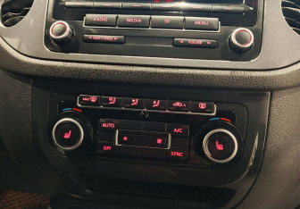 Подержанный автомобиль Volkswagen Tiguan 2013 года (13 фото)