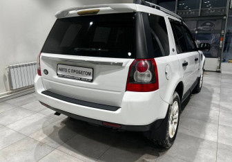 Подержанный автомобиль Land Rover Freelander 2012 года (6 фото)