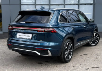 Подержанный автомобиль Geely Monjaro 2023 года (6 фото)