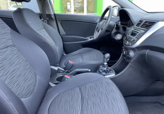 Подержанный автомобиль Hyundai Solaris Sedan 2015 года (10 фото)