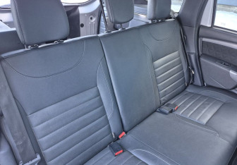 Подержанный автомобиль Renault Duster 2017 года (11 фото)