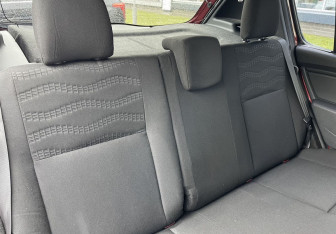 Подержанный автомобиль Renault Sandero 2012 года (10 фото)
