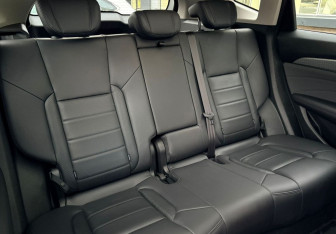 Подержанный автомобиль Haval F7 2023 года (11 фото)