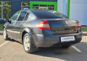 Подержанный автомобиль Renault Megane Sedan 2006 года (6 фото)