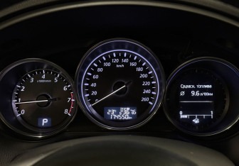 Подержанный автомобиль Mazda CX-5 2012 года (12 фото)