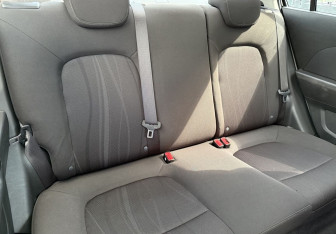 Подержанный автомобиль Chevrolet Aveo Sedan 2013 года (11 фото)