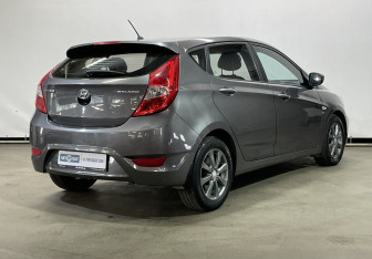 Подержанный автомобиль Hyundai Solaris Hatchback 2013 года (5 фото)