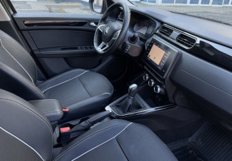 Подержанный автомобиль Renault Arkana 2019 года (9 фото)