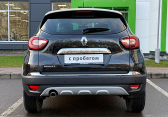 Подержанный автомобиль Renault Kaptur 2016 года (6 фото)
