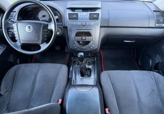Подержанный автомобиль SsangYong Rexton 2011 года (11 фото)