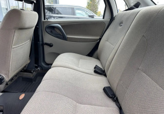 Подержанный автомобиль LADA (ВАЗ) Kalina Sedan 2010 года (12 фото)