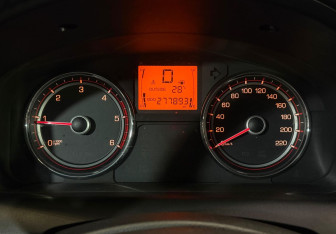 Подержанный автомобиль SsangYong Actyon 2011 года (12 фото)