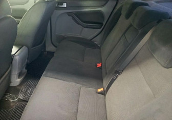 Подержанный автомобиль Ford Focus Sedan 2008 года (14 фото)