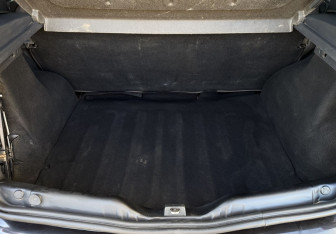 Подержанный автомобиль Renault Sandero 2011 года (14 фото)