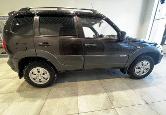 Подержанный автомобиль Chevrolet Niva 2014 года (4 фото)